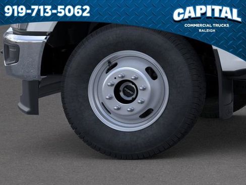 New 2026 Ford F350 XL w/ XL Chrome Package image 19