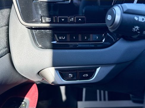 Used 2024 Lexus RX 500h F Sport w/ Convenience Package image 36