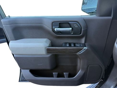 Used 2019 Chevrolet Silverado 1500 LT image 17