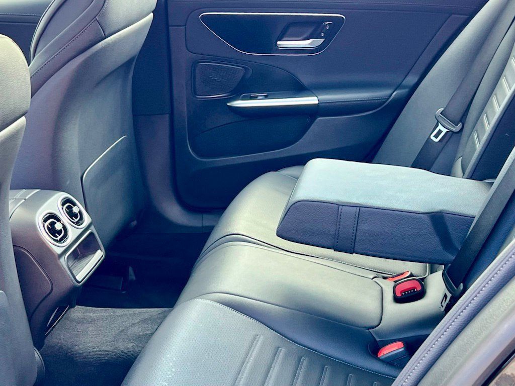 Certified 2022 Mercedes-Benz C 300 4MATIC Sedan image 26