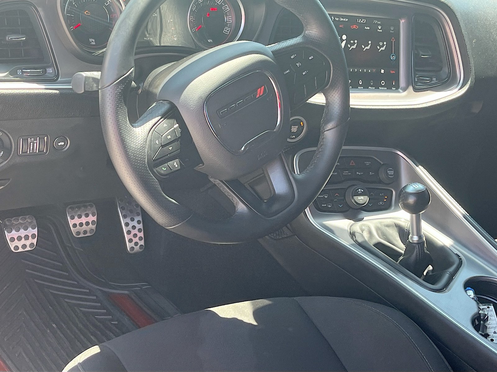 Used 2022 Dodge Challenger R/T RWD image 21