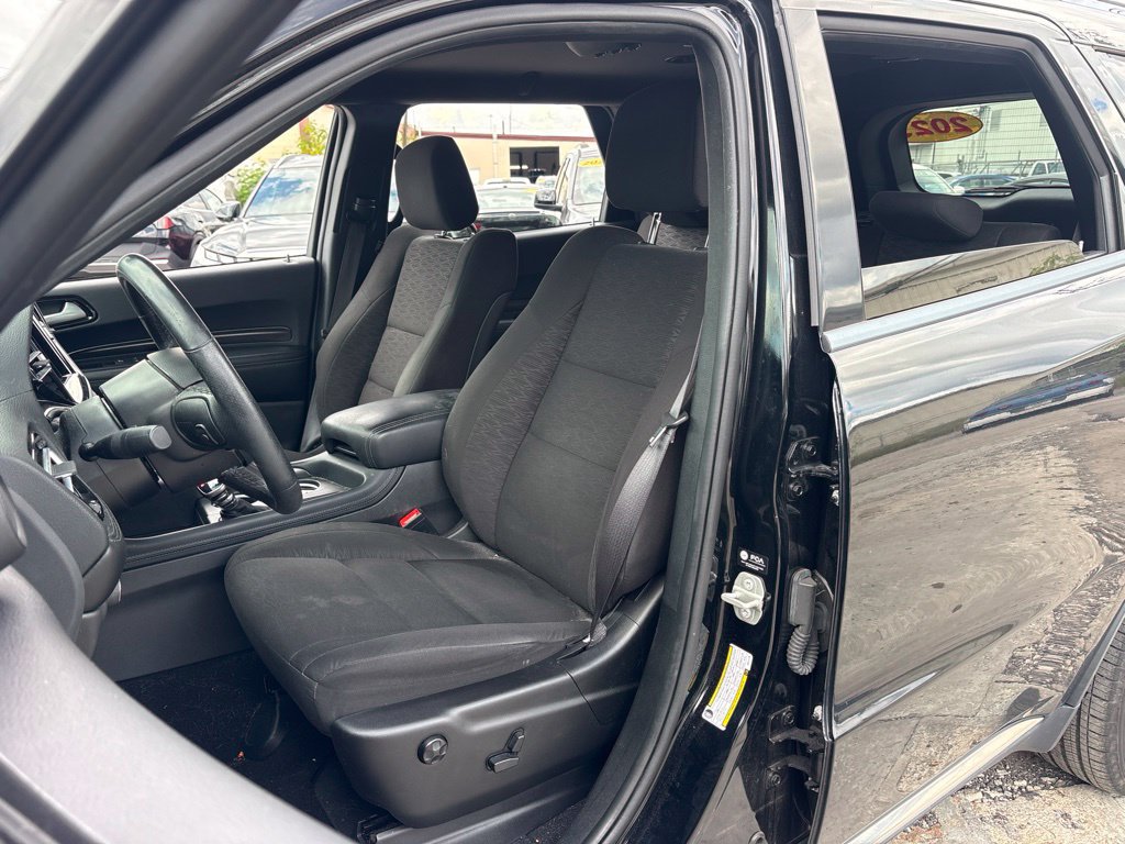 Used 2023 Dodge Durango SXT AWD/4WD image 9