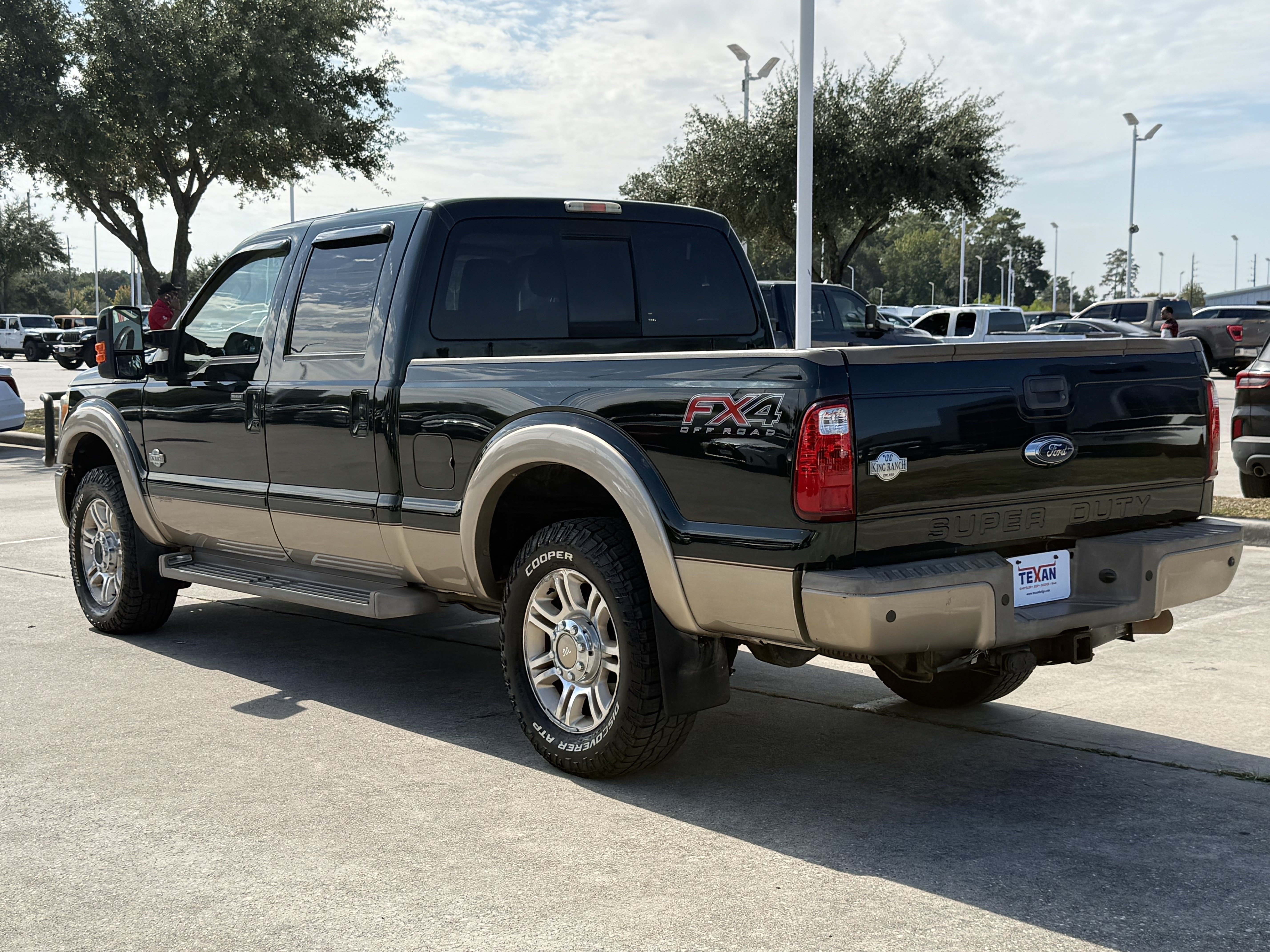 Used 2014 Ford F250 King Ranch w/ FX4 Off-Road Package AWD/4WD image 7