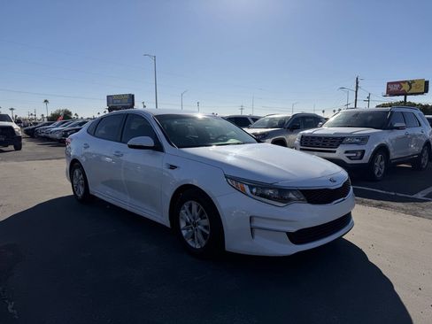Used 2016 Kia Optima LX image 11
