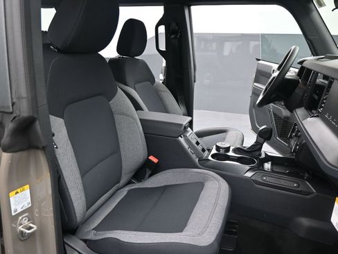 New 2025 Ford Bronco 4-Door image 2
