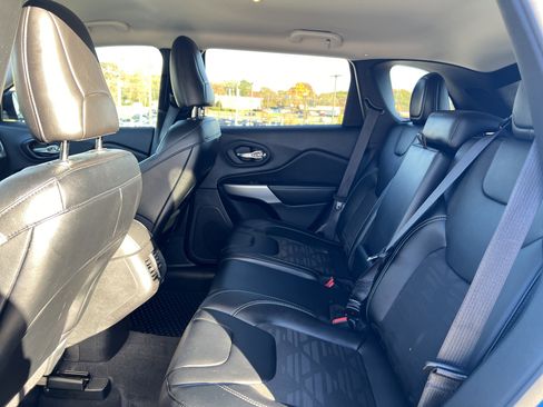 Used 2022 Jeep Cherokee Latitude image 32