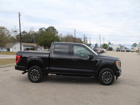 Used 2022 Ford F150 XLT w/ Equipment Group 302A High image 11