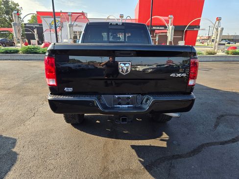 Used 2018 RAM 2500 Big Horn w/ Sport Appearance Group image 6