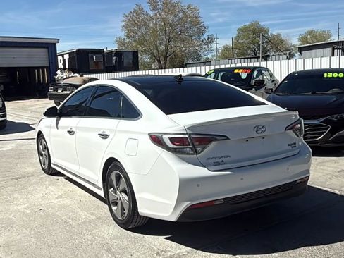 Used 2017 Hyundai Sonata Limited w/ Ultimate Package 02 FWD image 3