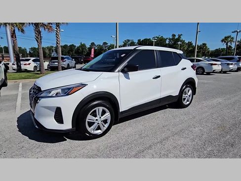 Used 2025 Nissan Kicks Play S image 22