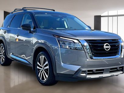 Used 2023 Nissan Pathfinder Platinum