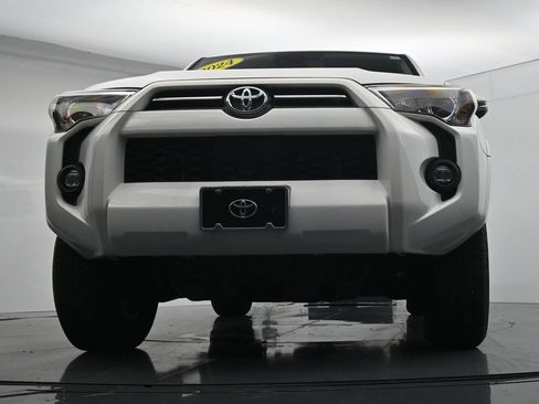 Used 2024 Toyota 4Runner SR5 Premium w/ Moonroof Package AWD/4WD image 19
