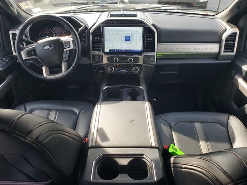 Certified 2022 Ford F450 Platinum w/ FX4 Off-Road Package image 14