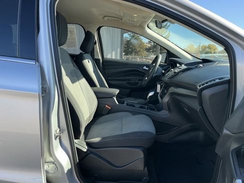 Used 2018 Ford Escape SE image 33