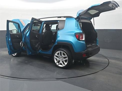 Used 2021 Jeep Renegade Latitude w/ Convenience Group image 38
