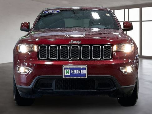 Used 2021 Jeep Grand Cherokee Laredo w/ Security & Convenience Group AWD/4WD image 2