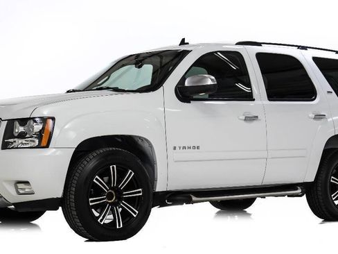 Used 2008 Chevrolet Tahoe LT image 2