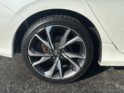 Used 2020 Honda Civic Touring image 8