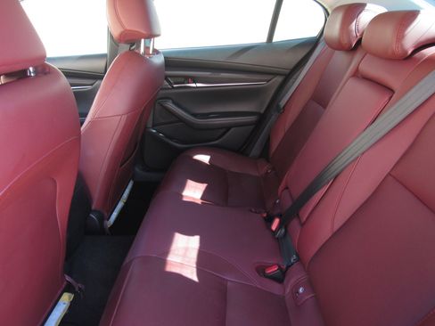 Used 2024 MAZDA MAZDA3 s image 13