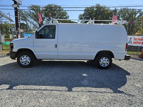 Used 2013 Ford E-150 and Econoline 150 image 2
