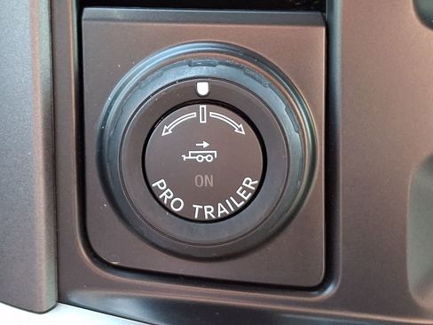 Used 2021 Ford F150 XLT w/ Trailer Tow Package AWD/4WD image 25