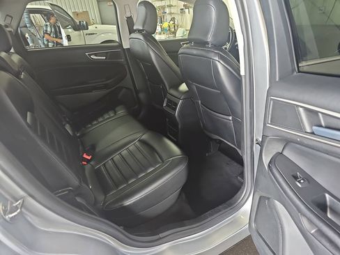 Used 2023 Ford Edge SEL AWD/4WD image 11