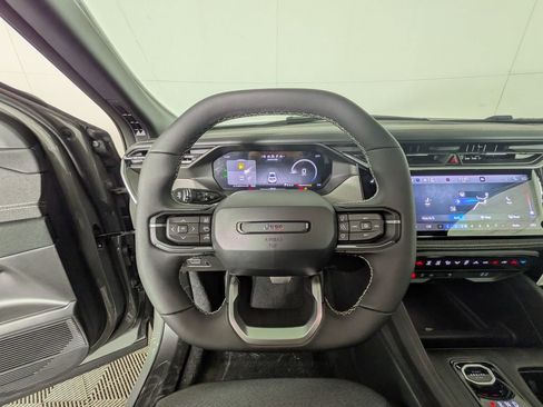 New 2026 Jeep Cherokee Laredo AWD/4WD image 18