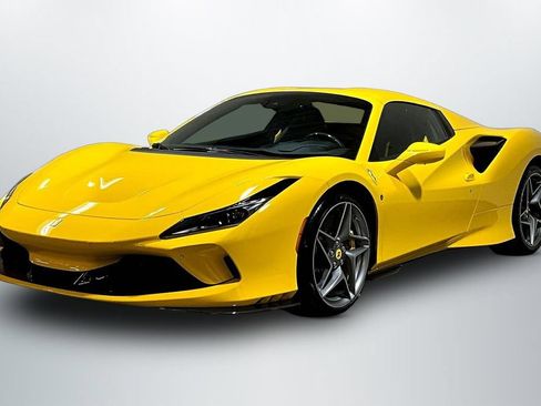 Used 2022 Ferrari F8 Tributo RWD image 3