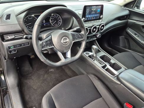 Used 2025 Nissan Sentra SV w/ All-Weather Package FWD image 9