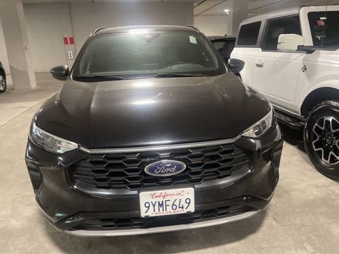 Used 2024 Ford Escape ST-Line w/ Equipment Group 301A FWD image 2