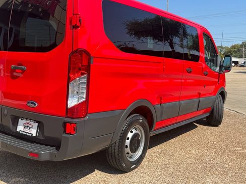 Used 2018 Ford Transit 150 XL RWD image 4