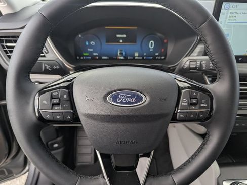Used 2026 Ford Escape SE w/ PHEV Premium Package FWD image 32