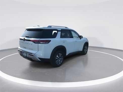 Used 2022 Nissan Pathfinder SL image 8