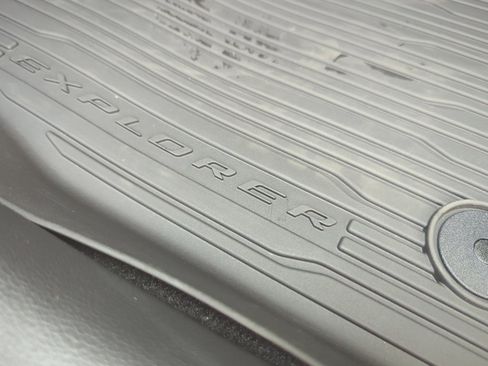 New 2025 Ford Explorer Active w/ Active Comfort Package image 17