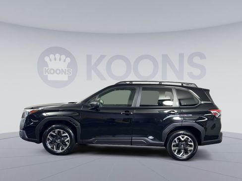 Used 2025 Subaru Forester Premium w/ Convenience Package #1 AWD/4WD image 7