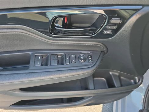 Certified 2024 Honda Odyssey Touring image 17