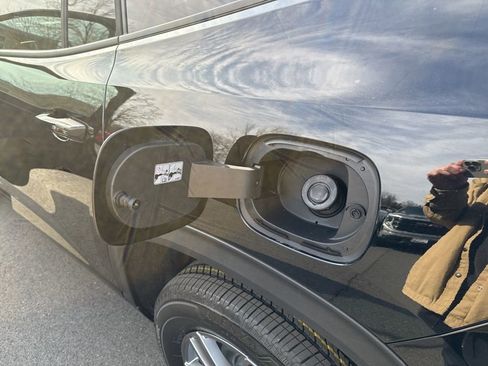 New 2025 GMC Acadia Elevation image 40