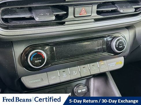 Certified 2023 Hyundai Kona SEL w/ Convenience Package image 18