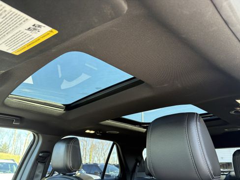 Used 2018 Ford Explorer Limited w/ Equipment Group 301A image 29