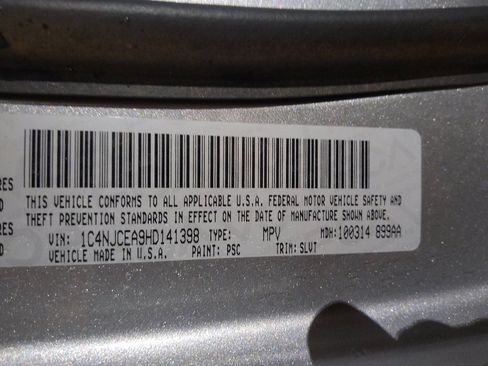 Used 2017 Jeep Compass High Altitude FWD image 33