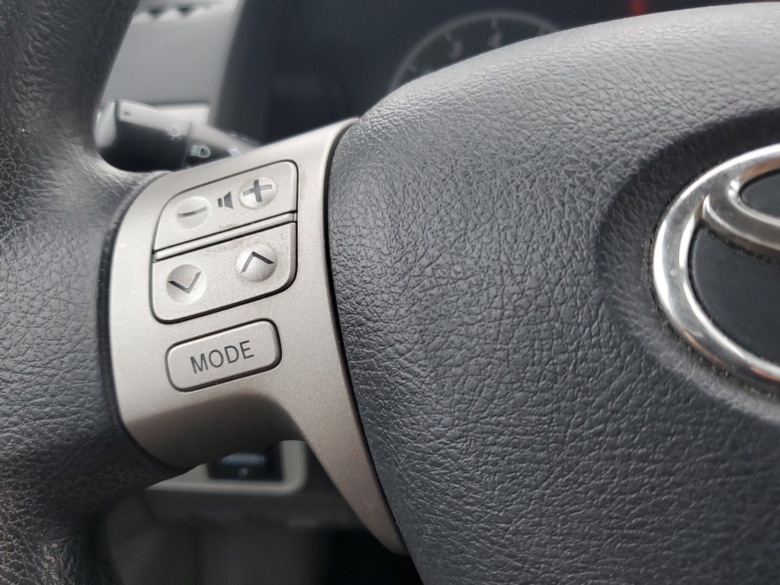 Used 2013 Toyota Corolla LE FWD image 21