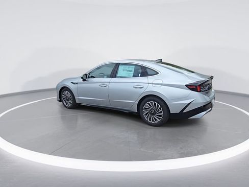 New 2025 Hyundai Sonata SEL FWD image 6
