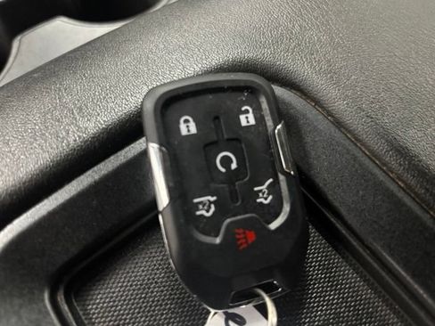 Used 2020 GMC Yukon XL SLT w/ Premium Edition AWD/4WD image 48