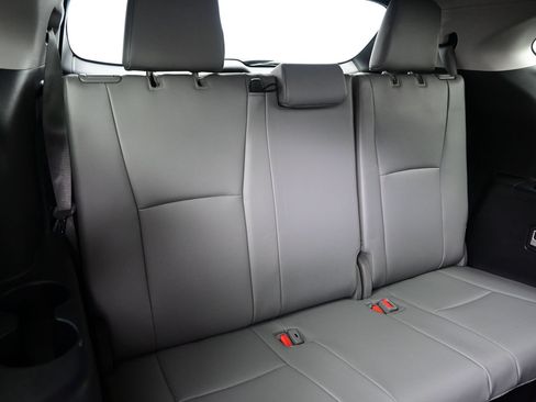 Used 2023 Toyota Highlander XLE AWD/4WD image 17