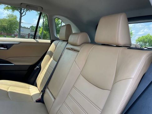 Used 2022 Toyota RAV4 XLE Premium FWD image 39