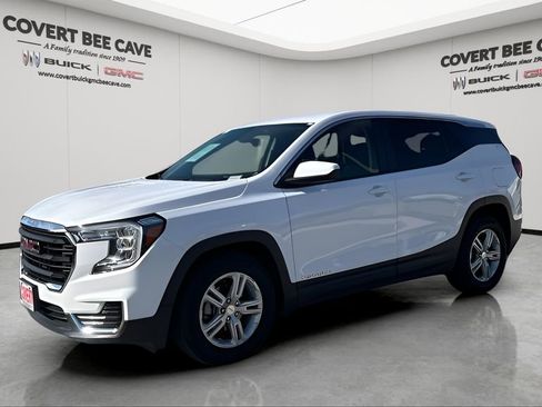 Certified 2024 GMC Terrain SLE image 3