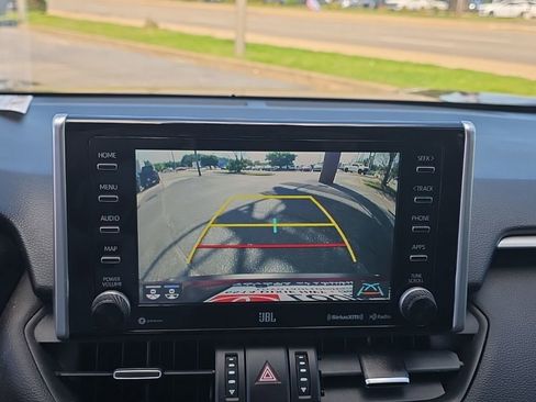 Used 2021 Toyota RAV4 XLE Premium AWD/4WD image 19