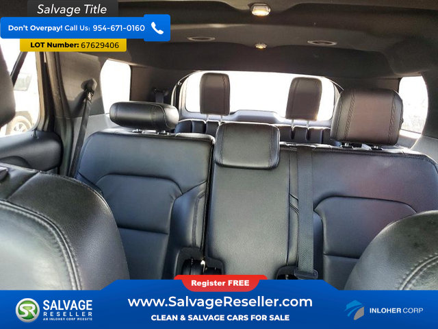 Used 2016 Ford Explorer XLT w/ Equipment Group 202A AWD/4WD image 13
