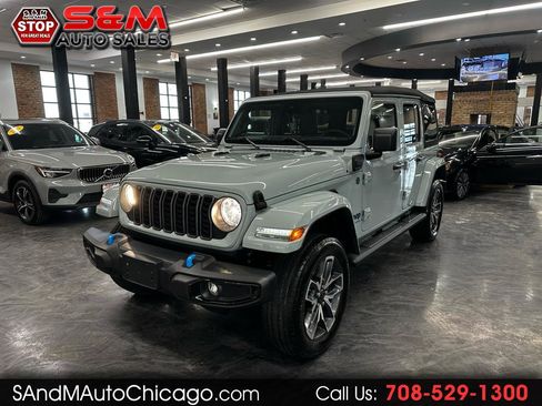 Used 2024 Jeep Wrangler Unlimited w/ Convenience Group image 1