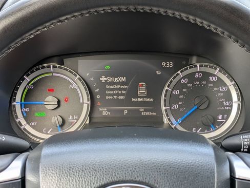 Used 2023 Toyota Highlander XLE AWD/4WD image 22